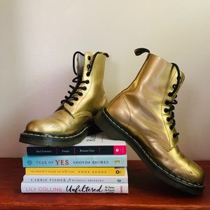 DR. MARTENS • GOLD PASCAL BOOTS
